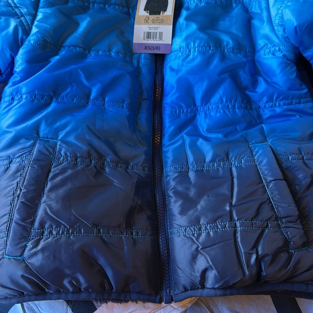 NWT Eddie Bauer Boys Reversible Hooded Sherpa Fleece Winter Snow Puffer XS 5/6 - Picture 6 of 8